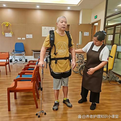 每月40元租個養老機器人？2025版上海康復輔具社區租賃目錄深度解讀